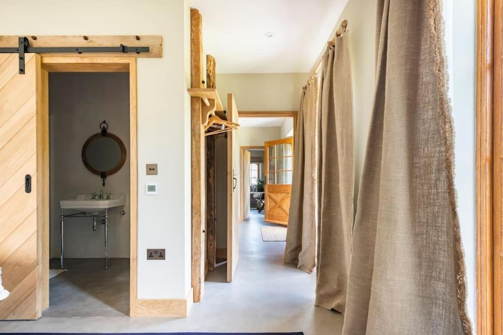 Fledgling Barn: Stunning New Coastal Holiday Home Kingsbridge  Esterno foto